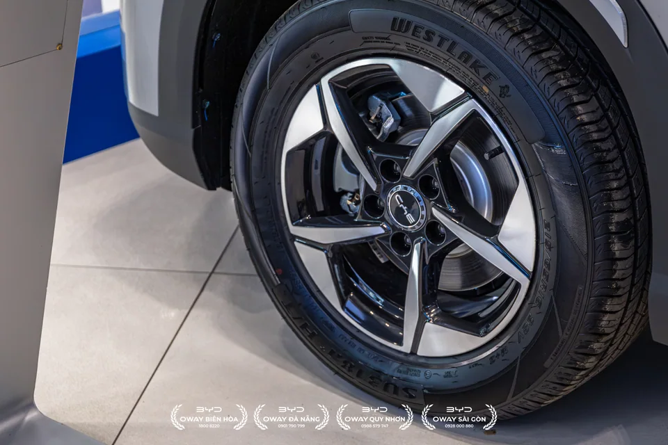 Cận cảnh bánh xe và thiết kế mâm của BYD ATTO 2