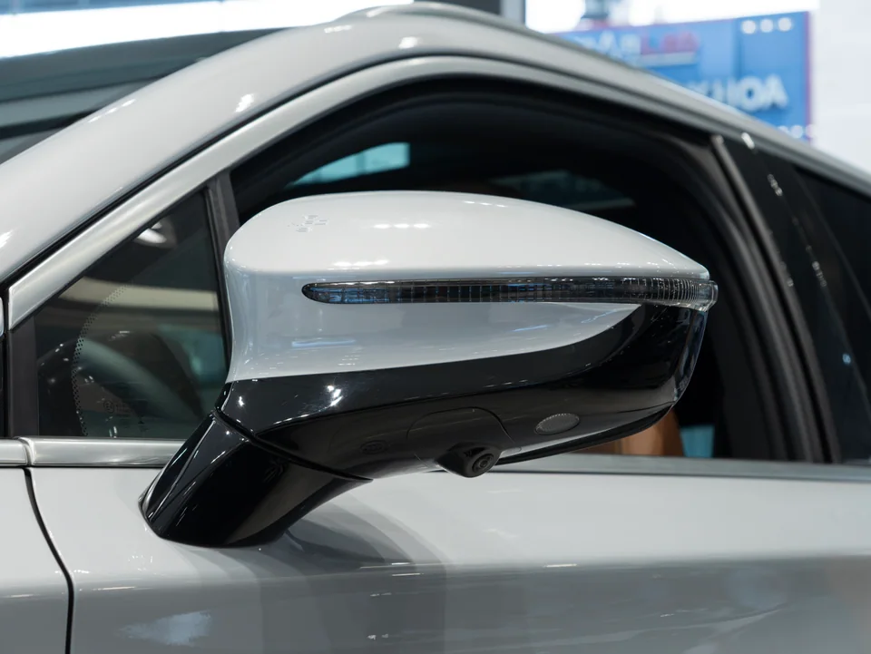 Gương chiếu hậu bên ngoài của BYD SEALION 8