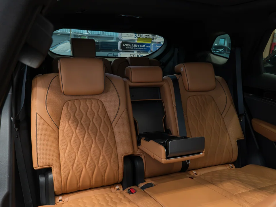 Các hàng ghế phía sau của BYD SEALION 8