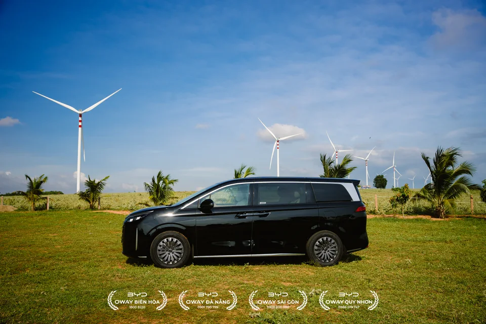 BYD M9 — Toàn thân xe nhìn ngang