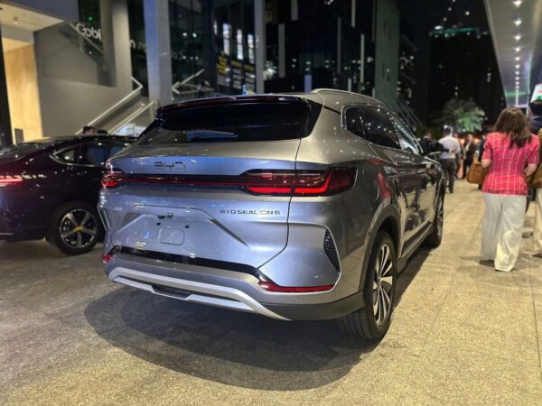 BYD Sealion 6
