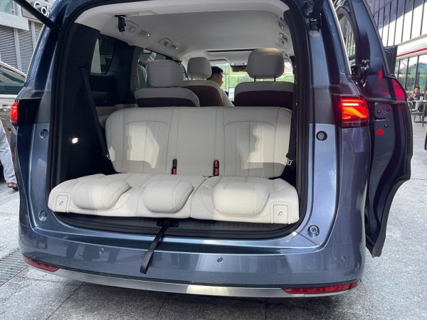BYD M9