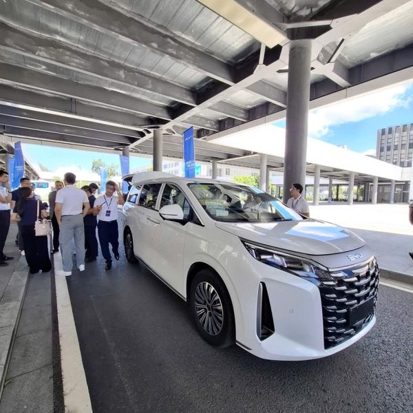 BYD M9